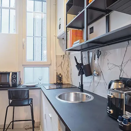 Centre De By Prestige *